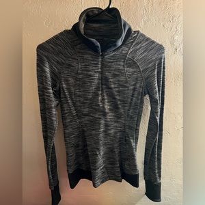 Lululemon half zip size 2/4